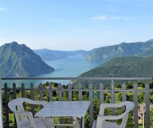 Panorama Verde Lago Bossico Italy