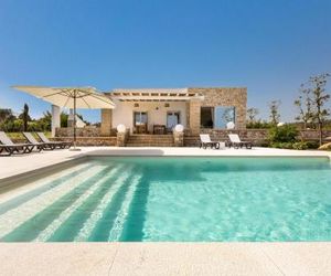 Villa Eneide Salve Italy
