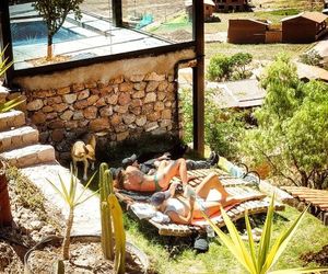 Wolf Totem Boho-Chic Backpacker Pisac Peru