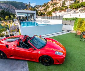 Luxurious Villa. Overflowing Pool 100 Meters From The Beach Castelldefels Spain