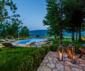 Beautiful cottage with heated pool for 15 ppl Plaski Croatia