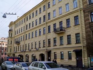 Guests Love on Dostoevskogo