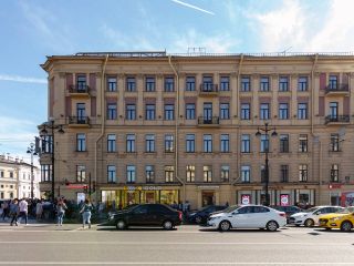 Светлая квартира в самом сердце Петербурга