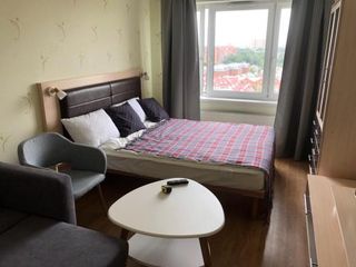 Cozy One Room Apartment. 20 min from metro.