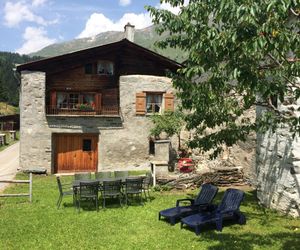 Sunny, rustical 5½ room cottage in Valposchiavo Poschiavo Switzerland