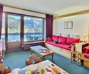 Apartment Studio 4 personnes à tignes ski aux pieds et proche des commerces dans le quartier du lac. situé au 7ème étage dune grande résidence. vue imprenable sur le lac. bien agencé, grand balcon. 3 Tignes France