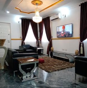 NearBy Hotel