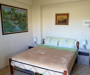 Moms Cozy Corner Heraklion Greece