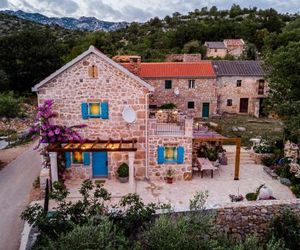 Stone house Goranova kuća Seline Croatia