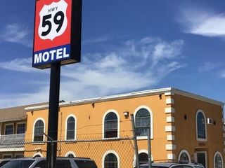 Фото отеля Hwy 59 Motel Laredo Medical Center