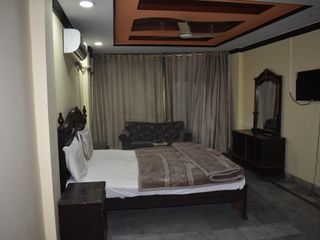 Фото отеля Hotel Khursheed Palace (Faizabad )
