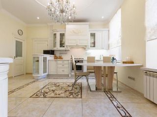 Kays lux apartment in centre 140m2