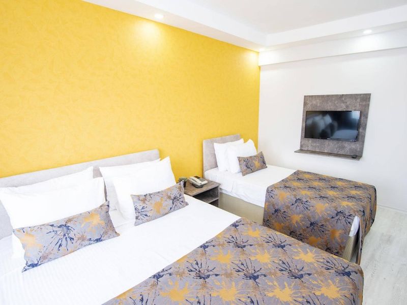 Hotel Photo 12