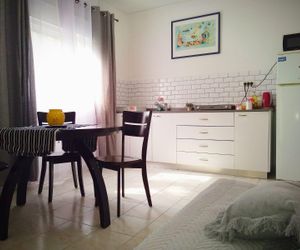 S&L  Two-room suite with balcony Haifa Israel