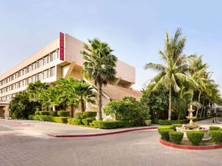 Фото отеля Ramada Plaza by Wyndham Karachi Airport Hotel