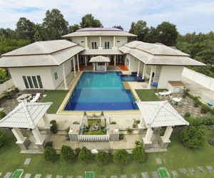 Huay Yai Manor | 7 BR Luxury Villa with Minibus Ban Mab Tato Thailand