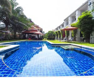 Na Jomtien 20 BR Resort Near Beach for 20 People Ban Amper Thailand