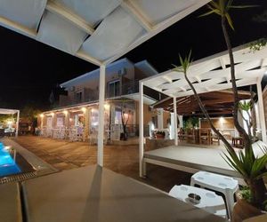 Makis louvlis apartments Mesongi Greece