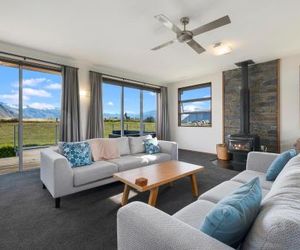 Infinity Views - Modern Wanaka Holiday Home Wanaka New Zealand