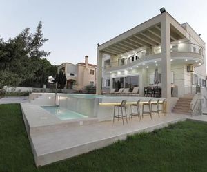 Cedar Tree Villa Chania Greece