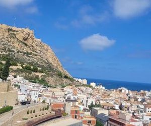 Corazón de Alicante con vistas al mar y al castillo Alicante Spain