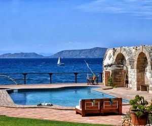Luxurious Villa by the sea Corinth Greece