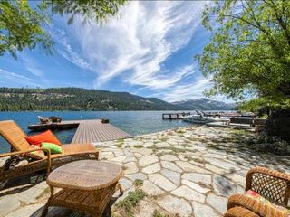 Hotel pic Lake Front Family Home at Donner