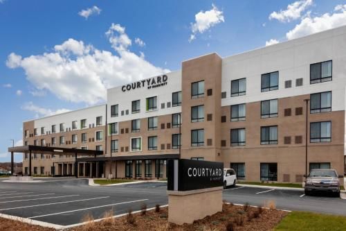 Photo of Courtyard by Marriott East Lansing Okemos