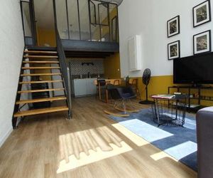 Elegant loft au calme en ville✨Arrêt Alsace Lorraine : Tram A/B/E #L6 Grenoble France