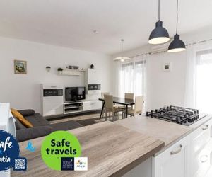 Apartment Beautiful Garden Porec Croatia