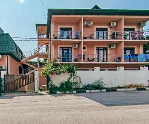 Svetliy Guest House Divnomorskoye Russia