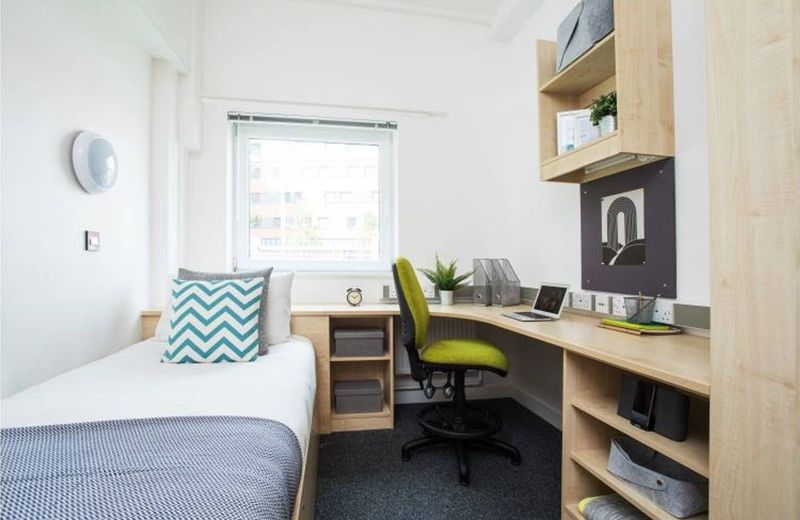 Modern Student Only Rooms in Birmingham City Centre