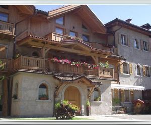 B&B AL BORGO ANTICO Pinzolo Italy