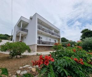 Apartments by the sea Tisno (Murter) - 17716 TISNO Croatia