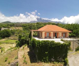 Le Vigne - Countryside House on Etna Volcano Belpasso Italy