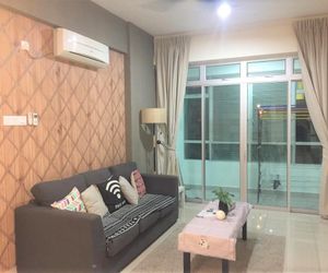 COZY MIDORI GREEN HOME@10 MNS CIQ Ulu Tiram Malaysia
