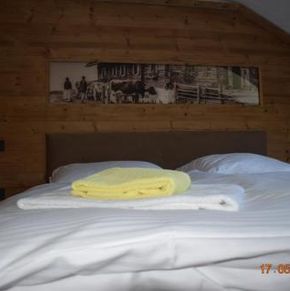 NearBy Hotel