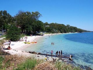 Hotel pic Dutchie\'s Sand & Sea Beach House - easy walk to the beach