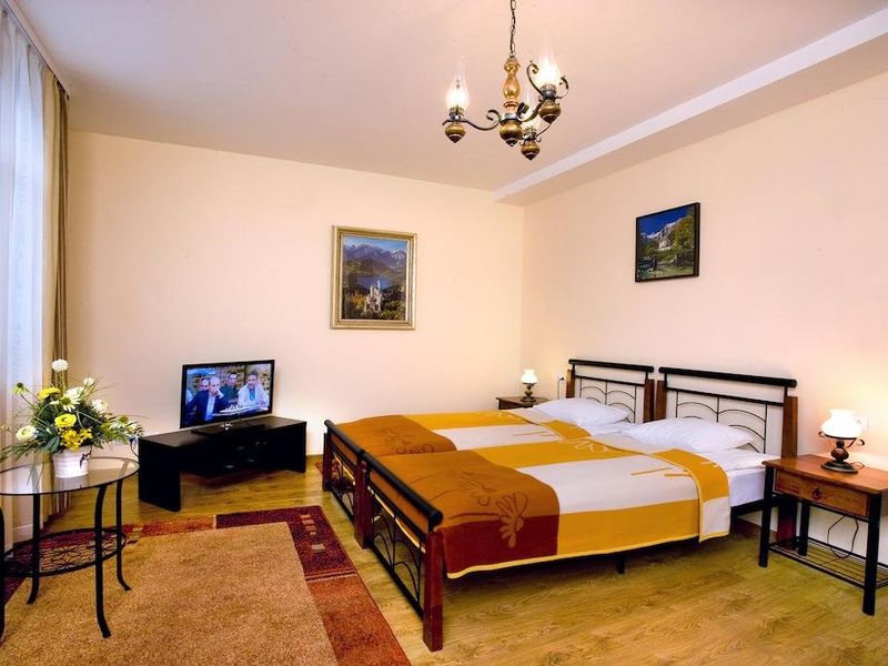 Hotel Photo 1
