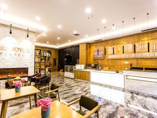 Hotel pic James Joyce Coffetel Qingdao New District Petroleum University Wuyue P