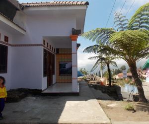 Clean And Comfortable Family Homestay Bromo Probolinggo Indonesia