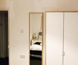Tudors eSuites Coventry Townhouse Four Bedrooms Coventry United Kingdom