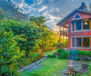 River View Cottages by Livingstone Banjar India