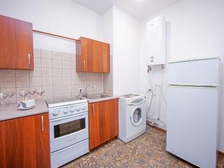 Old Town Apartment 3BR & 2BTHR