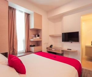 RedDoorz Premium @ Balestier Singapore Singapore