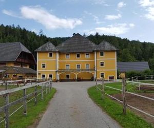 Ferienwohnungen Gut Seebacher Klagenfurt Austria