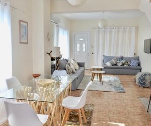 Melanos Residence 2 bdrm villa with private pool Chloraka Cyprus