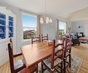 3 Bed 2 Bath Vacation home in Newport Newport United States