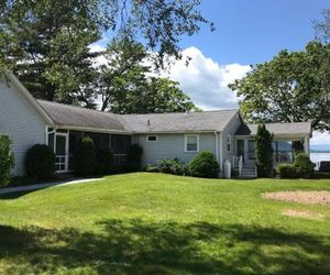 4 Bed 2 Bath Vacation home in Ossipee West Ossipee United States