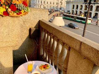 Majestic Apartment on Nevsky, 44